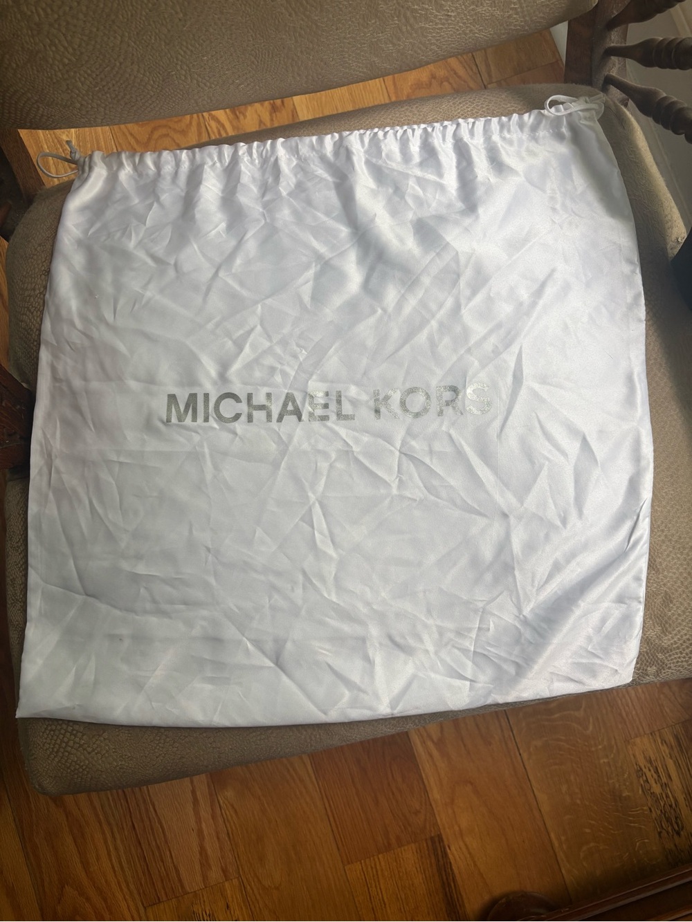 Michael Kors Silver Logo White Drawstring Dust Bag